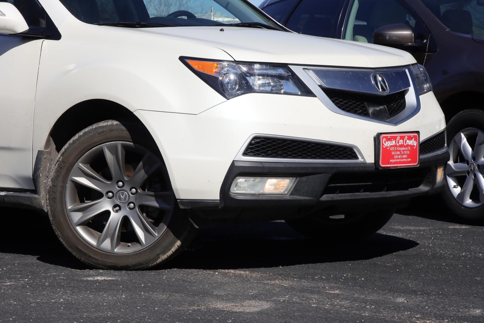 2011 WHITE ACURA MDX 6-Spd AT w/Advance Package (2HNYD2H79BH) with an 3.7L V6 SOHC 24V engine, 6-SPEED AUTOMATIC transmission, located at 420 E. Kingsbury St., Seguin, TX, 78155, (830) 401-0495, 29.581060, -97.961647 - Photo#2